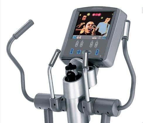 Pre-Owned Life Fitness 95XE | Elliptical Crosstrainer w/ Touchscreen - Image 3